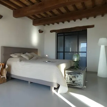 Borgo *