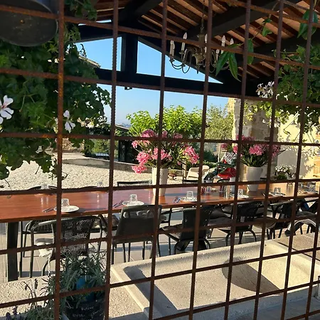 Borgo Bed and Breakfast *